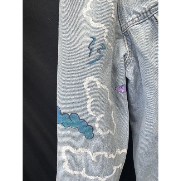 MTV Jacket Mens‎ XL Light Wash Denim Trucker Graphic Painted Sleeves H&M Divided - Picture 5 of 16